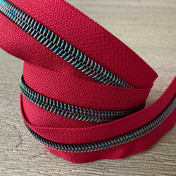 #5 Nylon Candy Red Zipper Tape with Iridescent Teeth