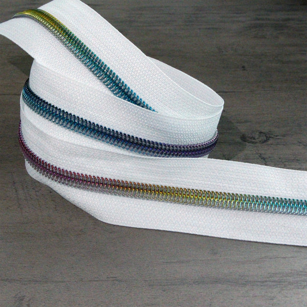 #5 Nylon White Zipper Tape with Rainbow Teeth